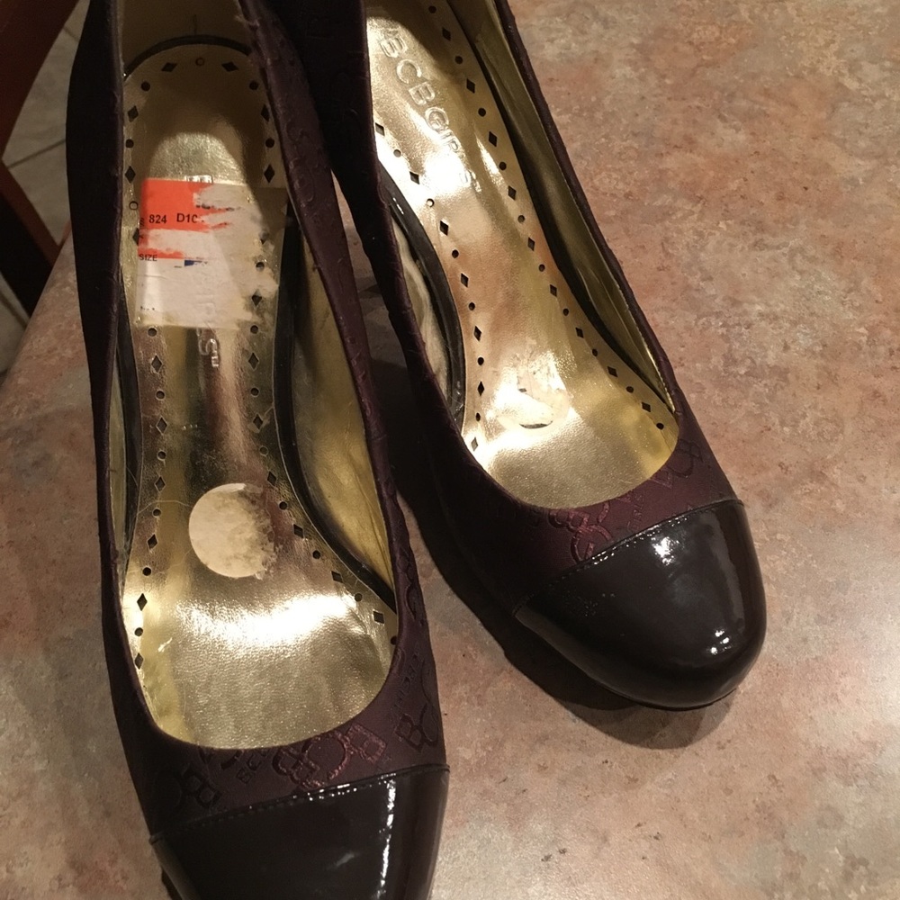 Sexy holiday chocolate brown pumps.